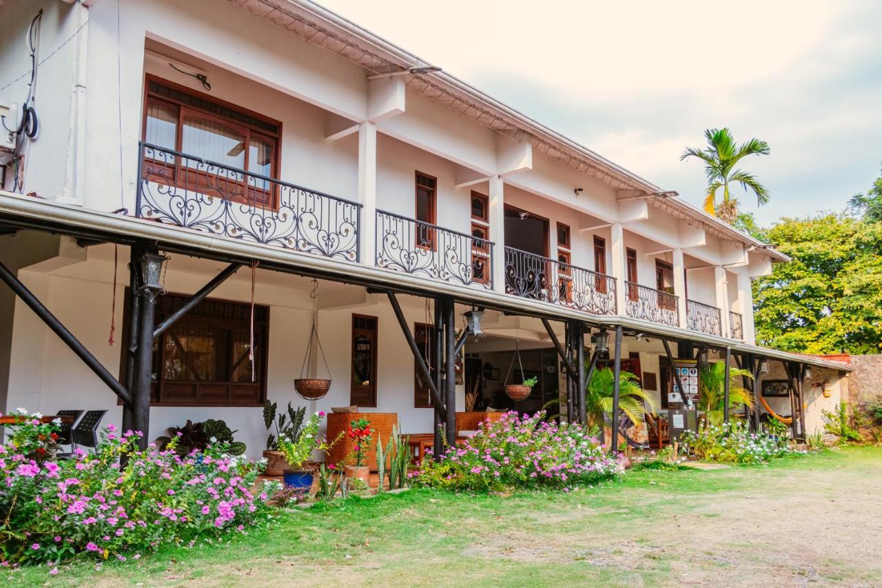 Hotel Casa Baquero El Cairo  エクステリア 写真